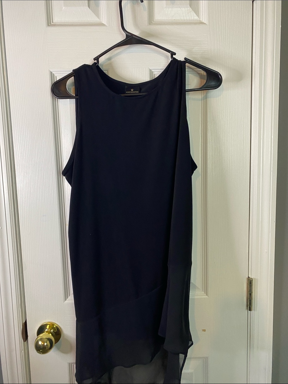 Worthington Size Medium Black Sleeves